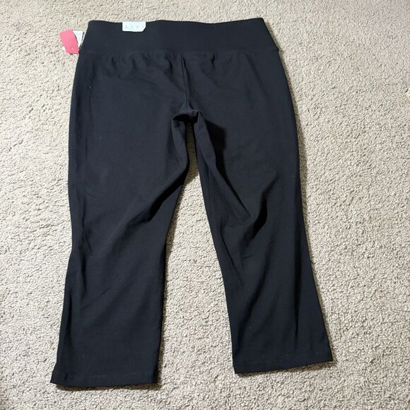 NWT LIVI  Women’s Black Capri Leggings High Rise Stretch Activewear Lounge 18/20 - Picture 6 of 11
